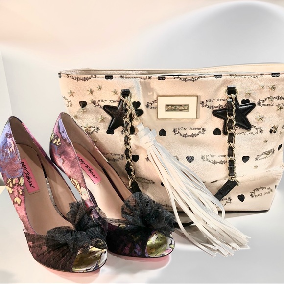 ❤️ BETSEY JOHNSON Star Studded Signature Hobo Bag Trendy Purse Day or Night - Picture 9 of 9